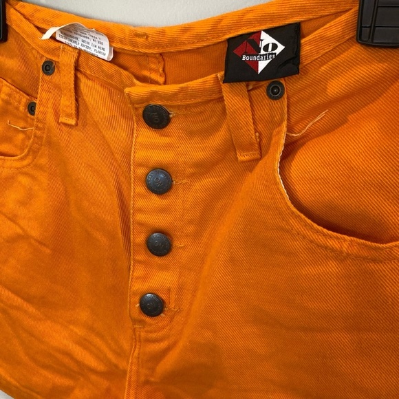 Vintage Y2K Womens No Boundaries Orange Jean Denim Shorts Button Fly 9/10 - Picture 4 of 5